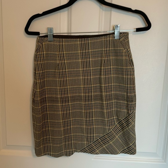 Yellow plaid, clueless style skirt, suit, size medium - Picture 2 of 3